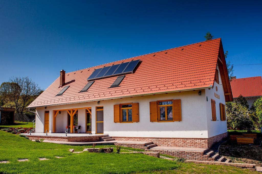 Rozmaring Vendégház Zengővárkony Esterno foto